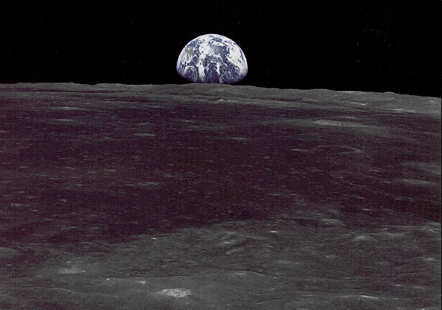 earthr2.gif (143404 bytes)